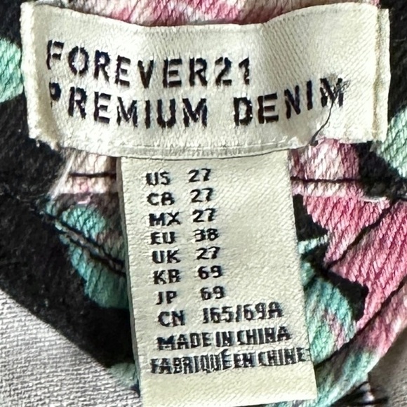Forever 21 Rose Floral Print Distressed Premium Denim Overalls Size 27 - Picture 7 of 8